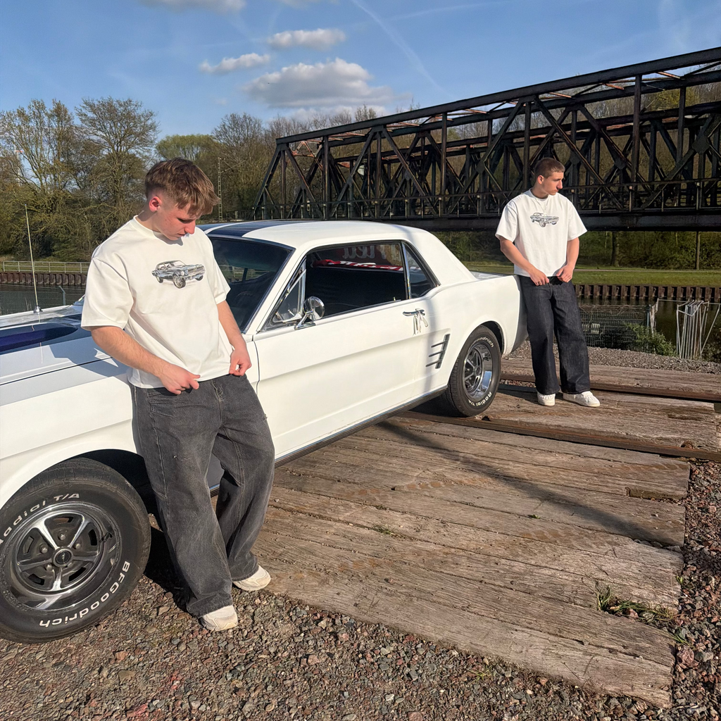 MUSTANG TEE