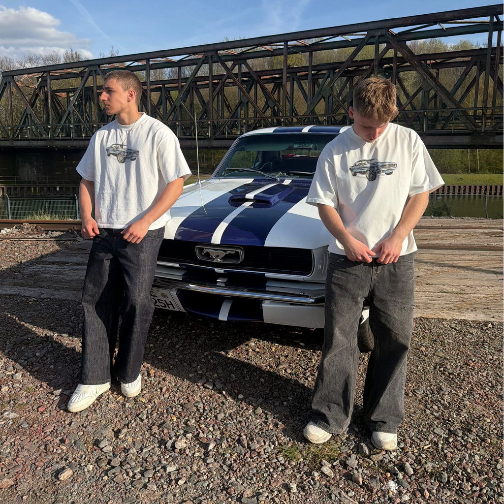 MUSTANG TEE
