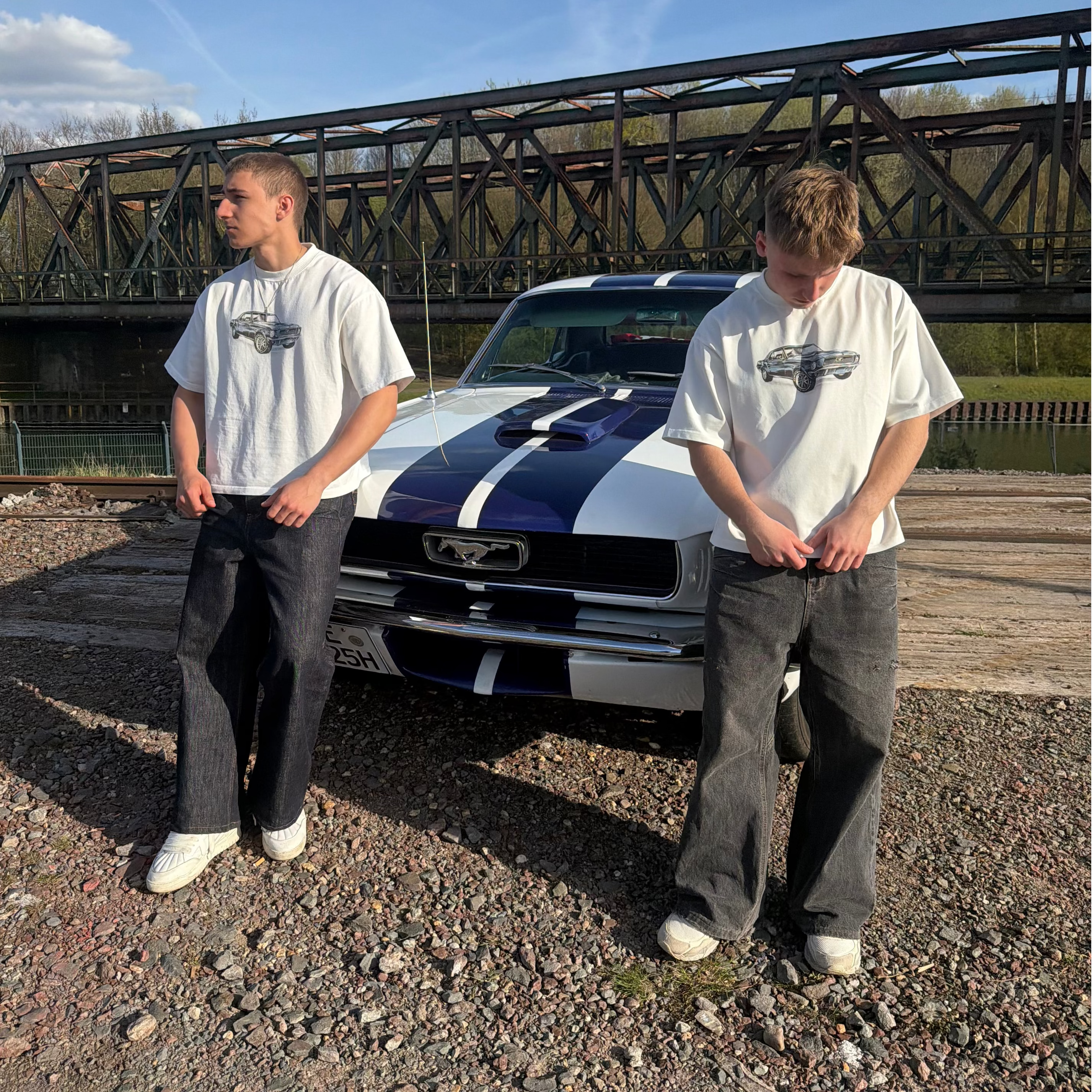MUSTANG TEE